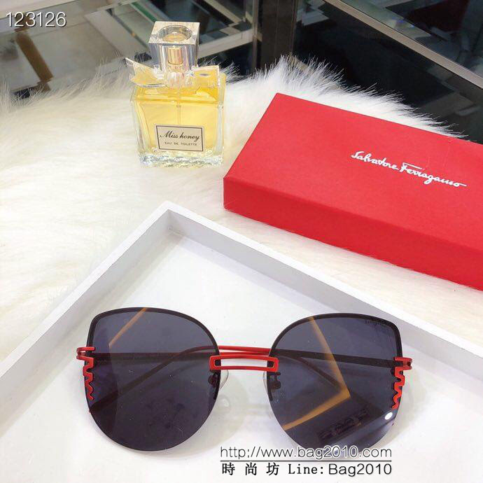 Ferragamo 菲拉格慕 8026 精緻超輕無框 時尚太陽鏡  lly1419